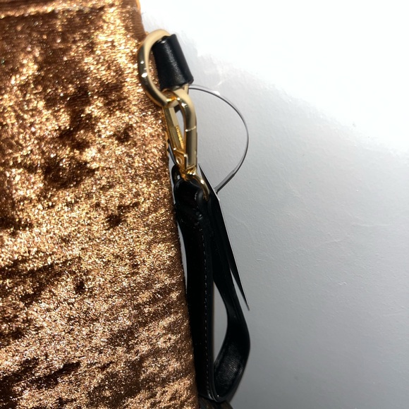 Floral sequin oversized wristlet clutch bag - Picture 3 of 5